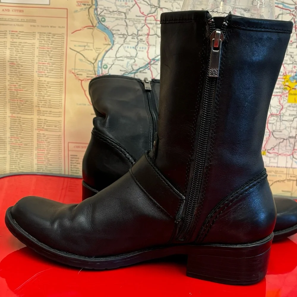 Anne Klein black leather moto boots size 6